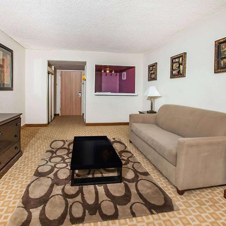 Days Inn By Wyndham שרמן מראה חיצוני תמונה